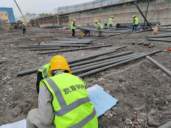 盖州螺栓球网架结构